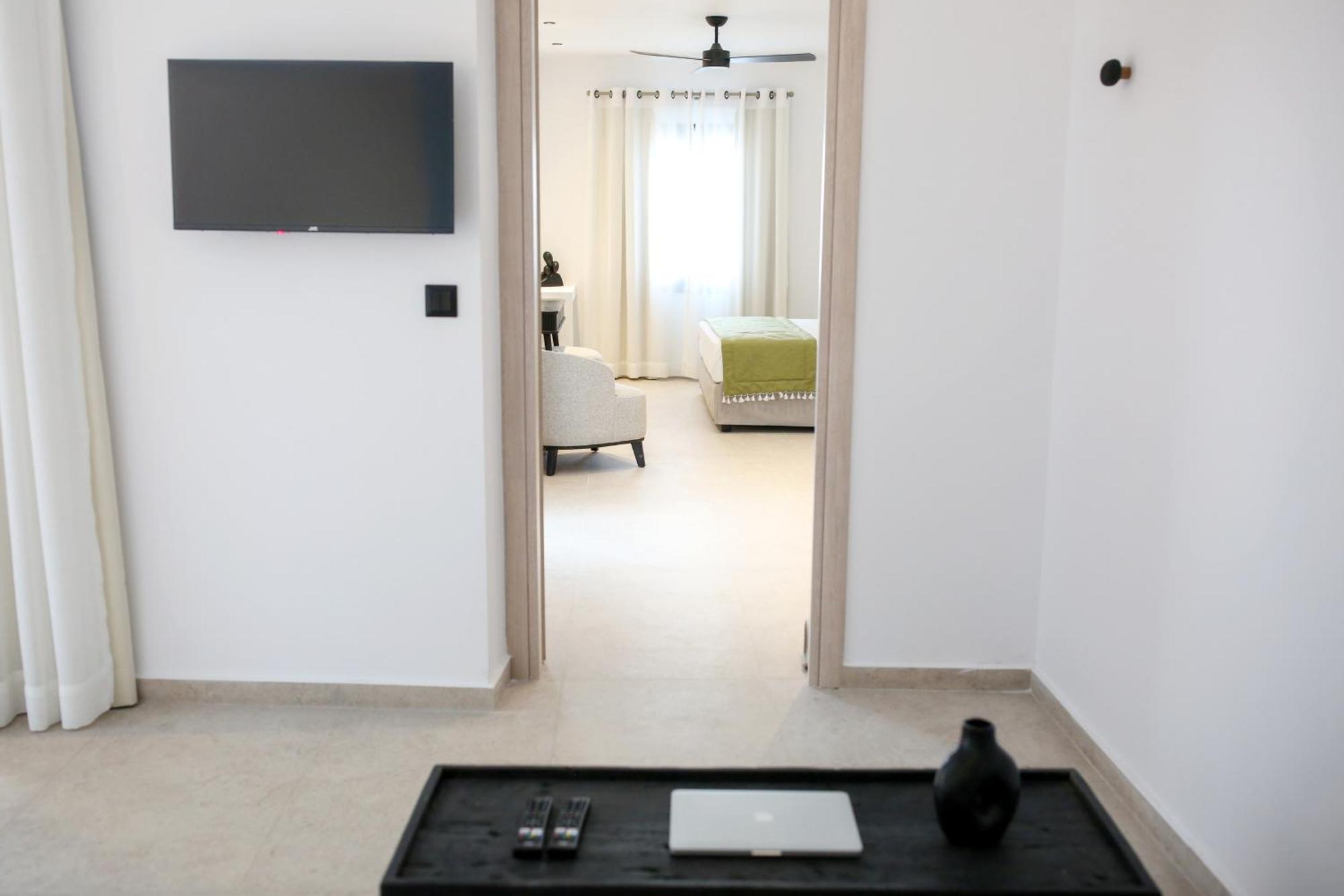La Maltese Boutique Paros